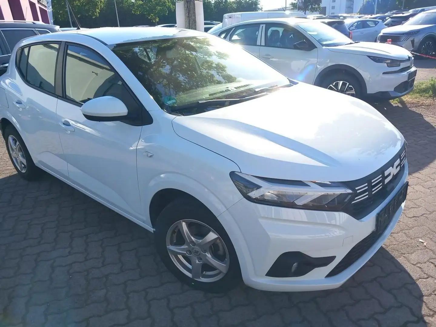 Dacia Sandero Expression III TCe 100 LPG SHZ PDC Temp 74 kW (... Weiß - 2