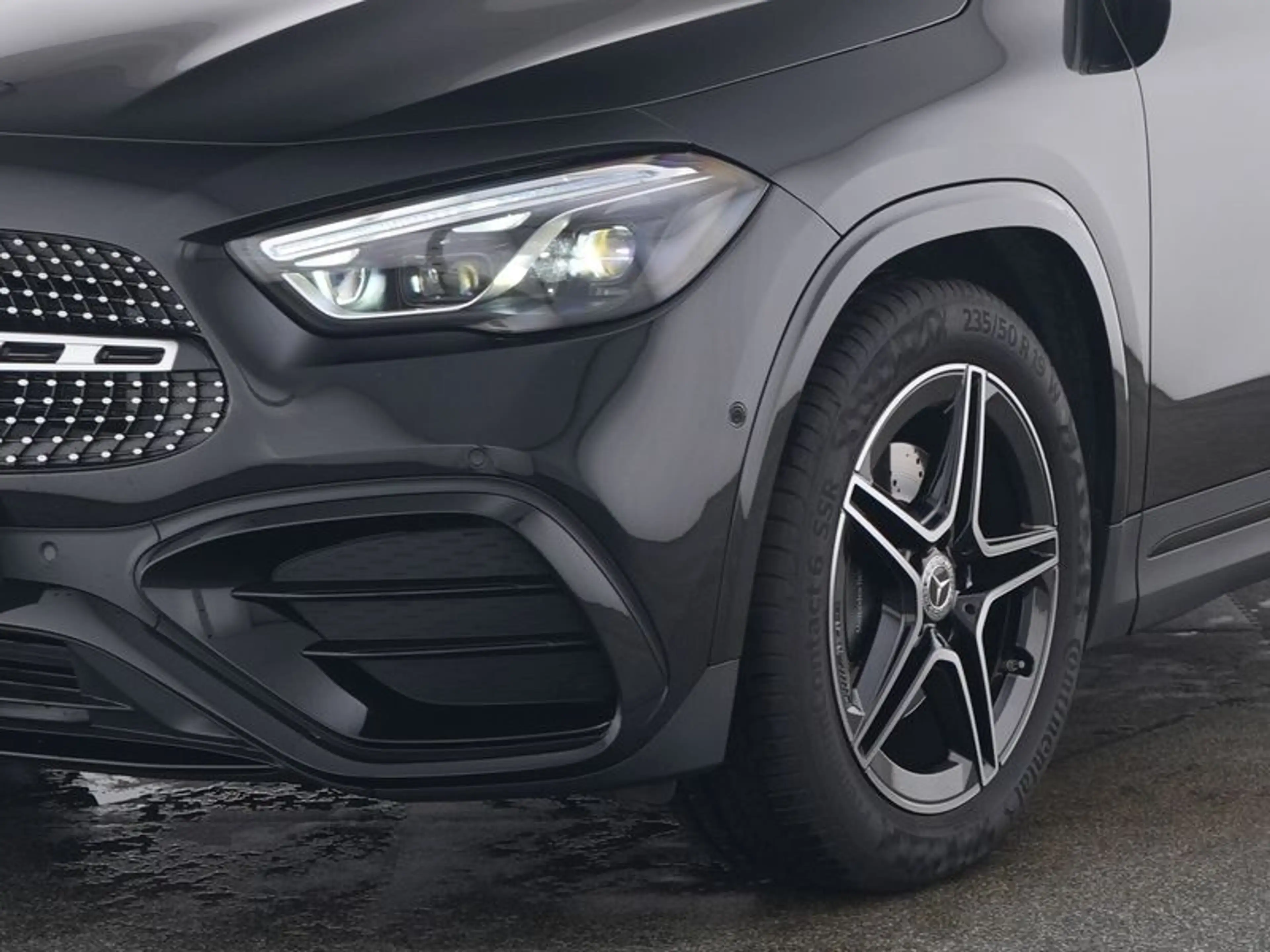 Mercedes-Benz GLA 220 4M AMG-Sport/Pano/MLB/Night/Dist/360/HUD — photo 4