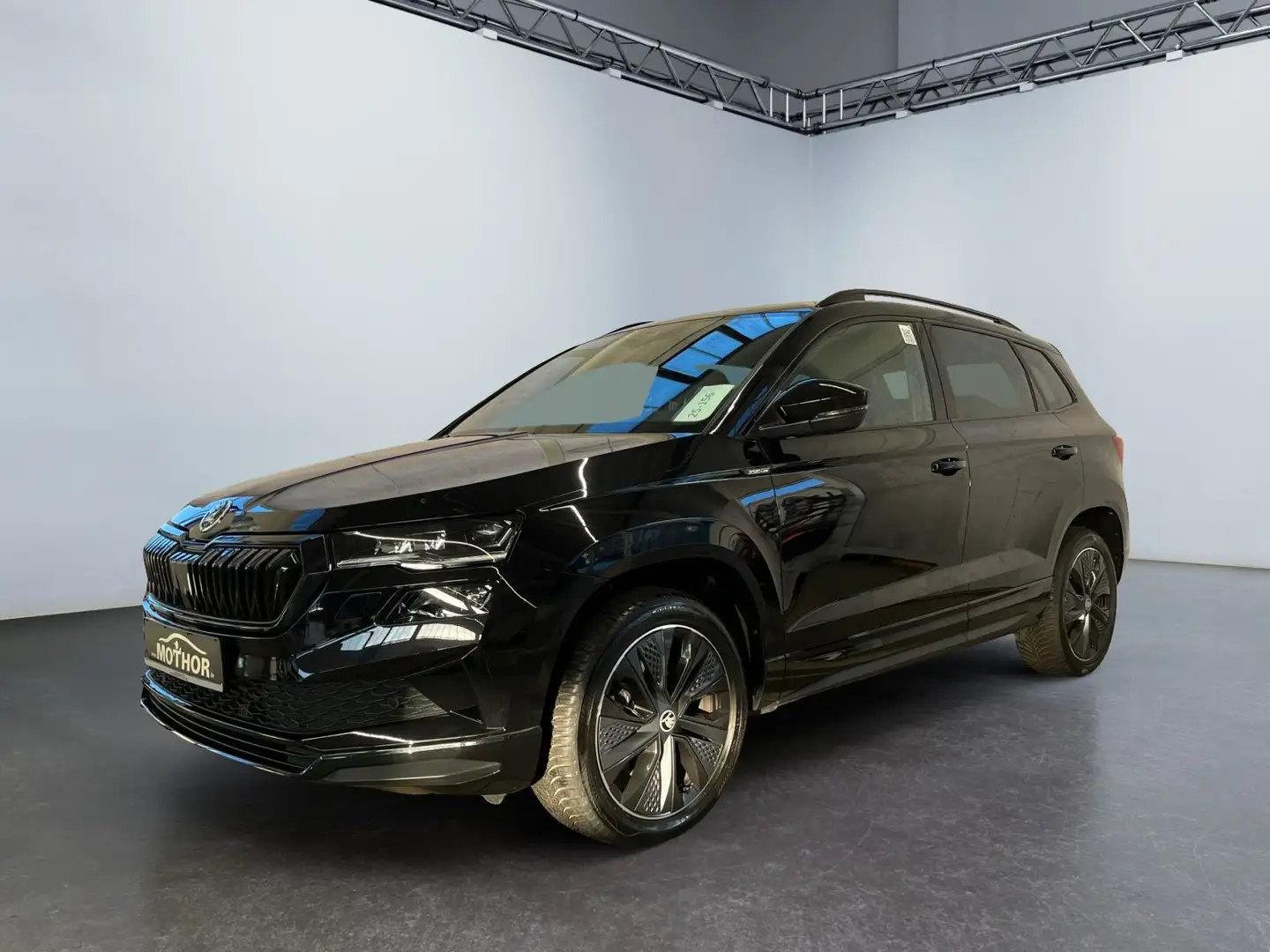 Skoda Karoq Sportline 1.5 TSI DSG Heckklappe Elek. AHK Schwarz - 2