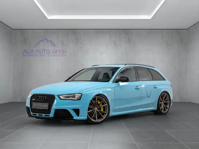 Audi RS4 4.2 V8 FSI quattro