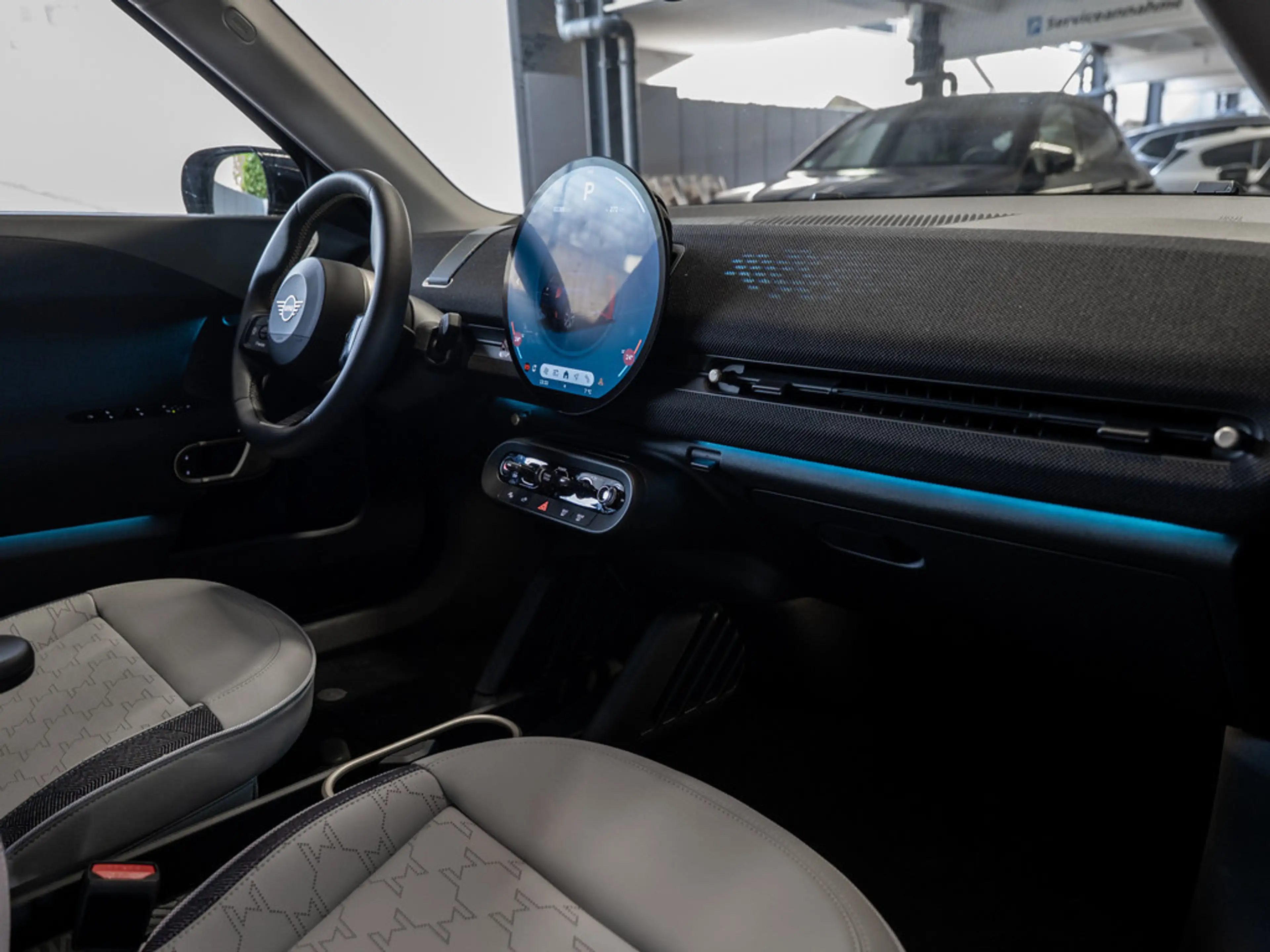 MINI Aceman E Classic Trim PANO HUD 360° LED NAVI — photo 8