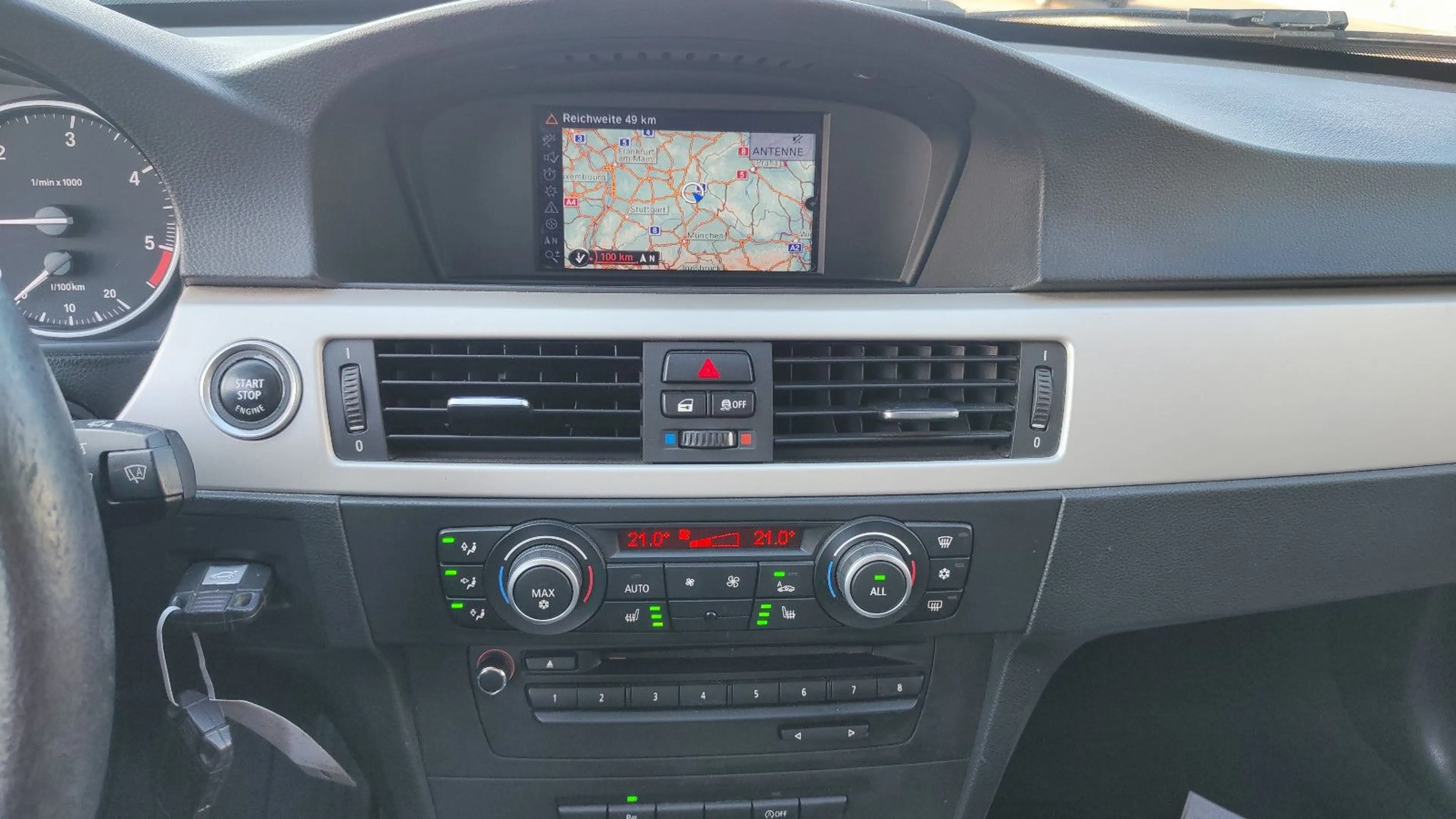 BMW 318 d Touring Xenon* Navi* 2.Hand* 4.200€ Netto! — photo 29