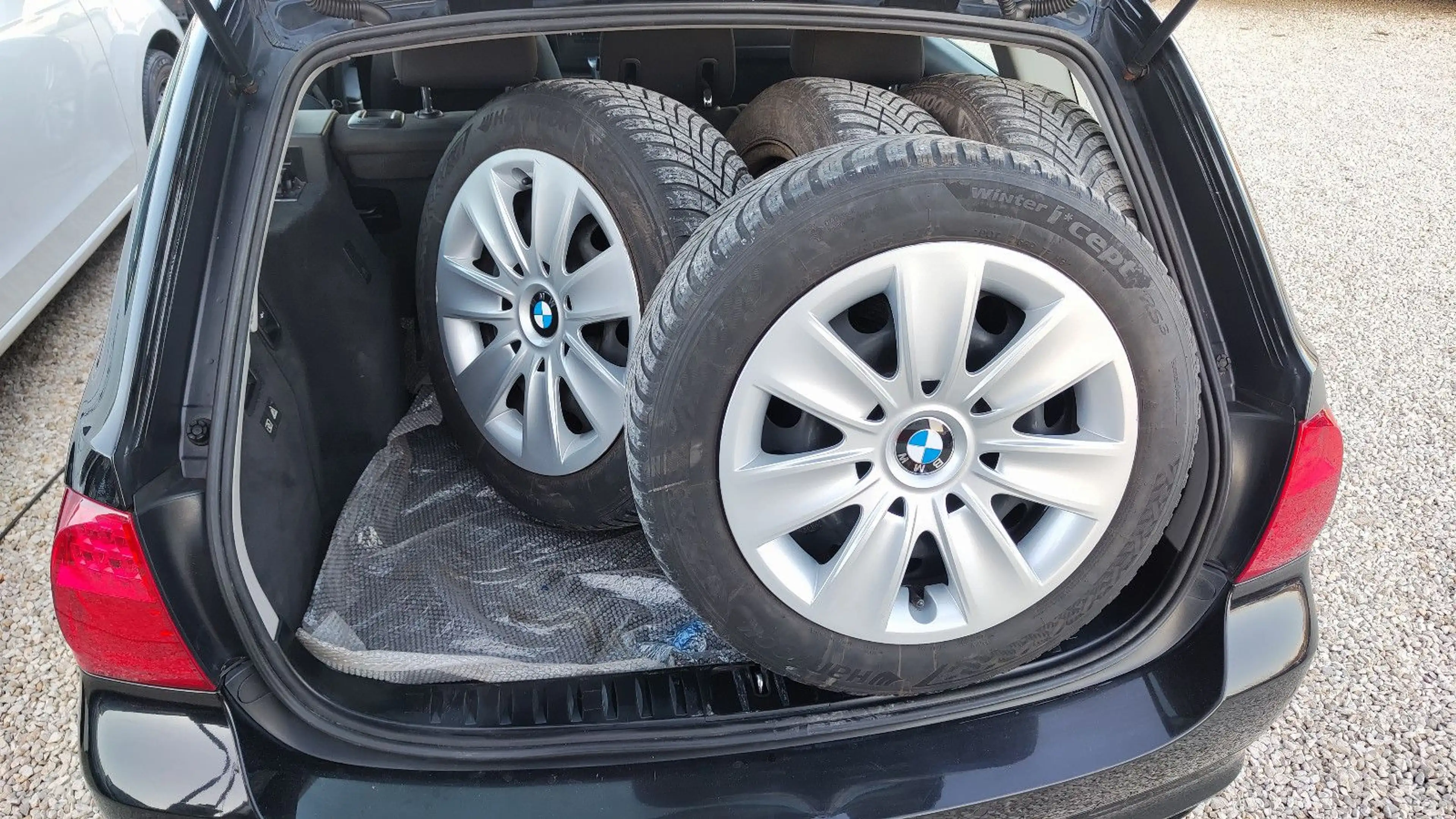BMW 318 d Touring Xenon* Navi* 2.Hand* 4.200€ Netto! — photo 39