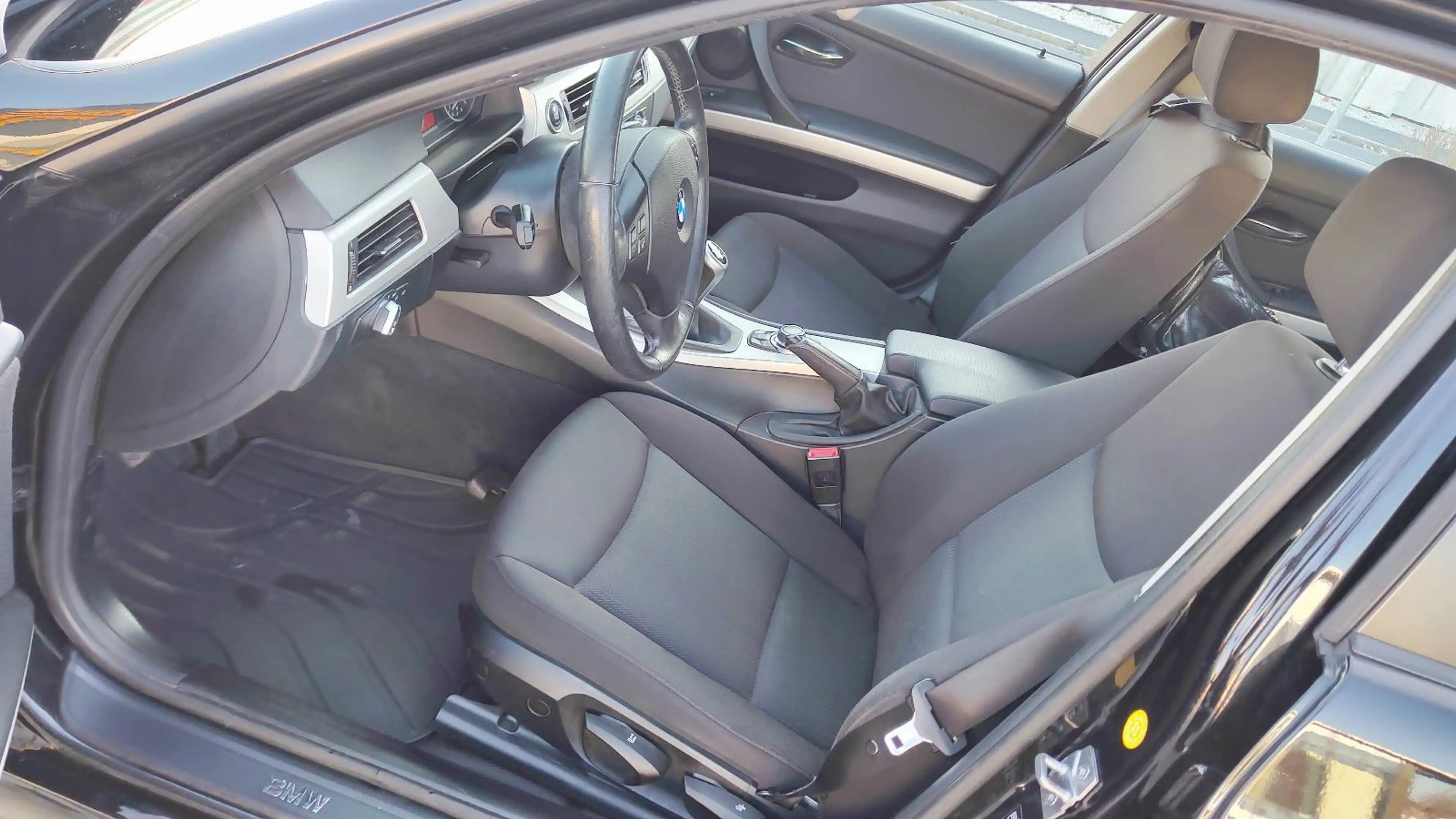 BMW 318 d Touring Xenon* Navi* 2.Hand* 4.200€ Netto! — photo 25