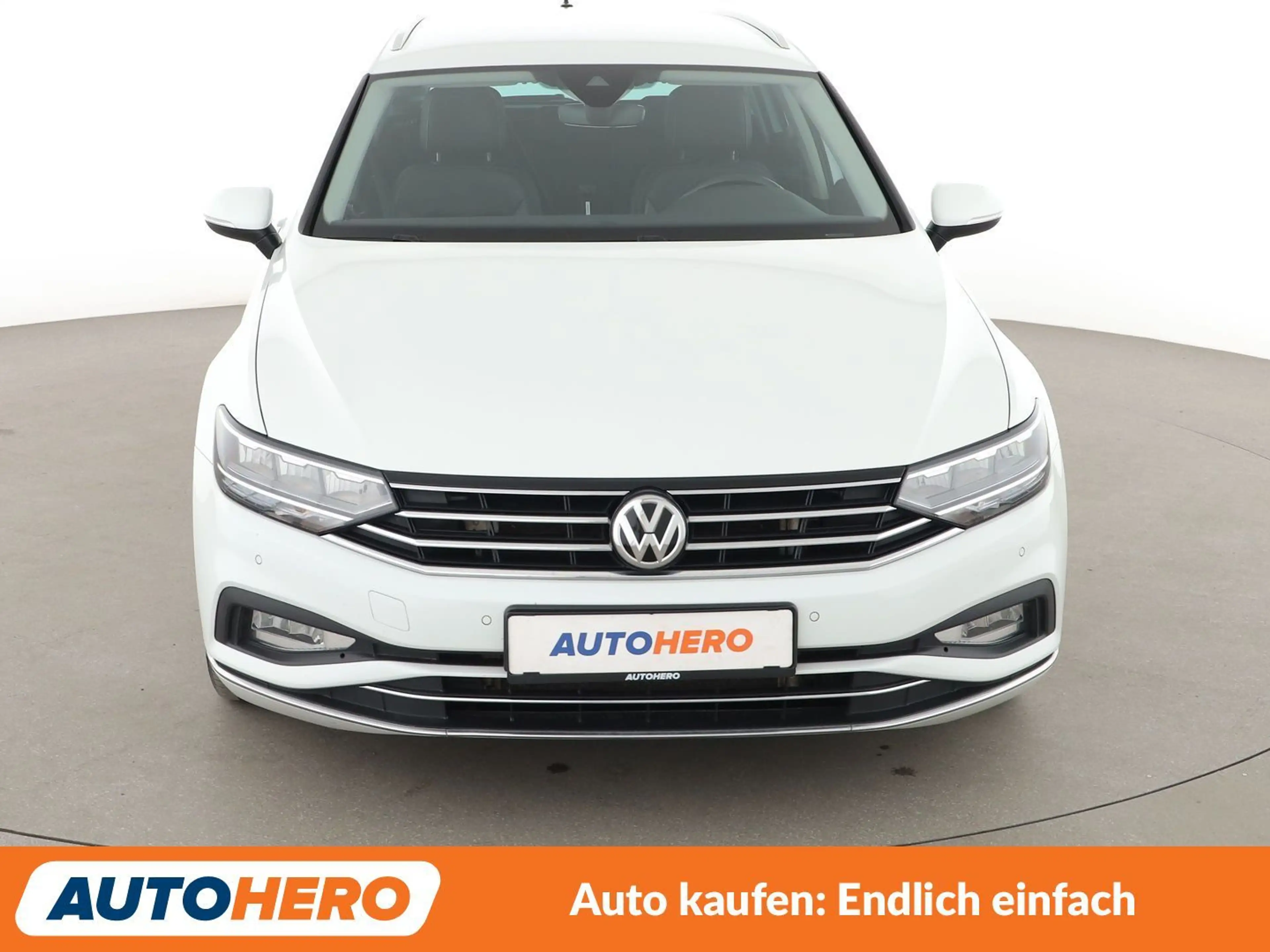 Volkswagen Passat 2.0 TDI Elegance Aut.*NAVI*MATRIX*ACC*PDC*SHZ*ALU* — photo 9