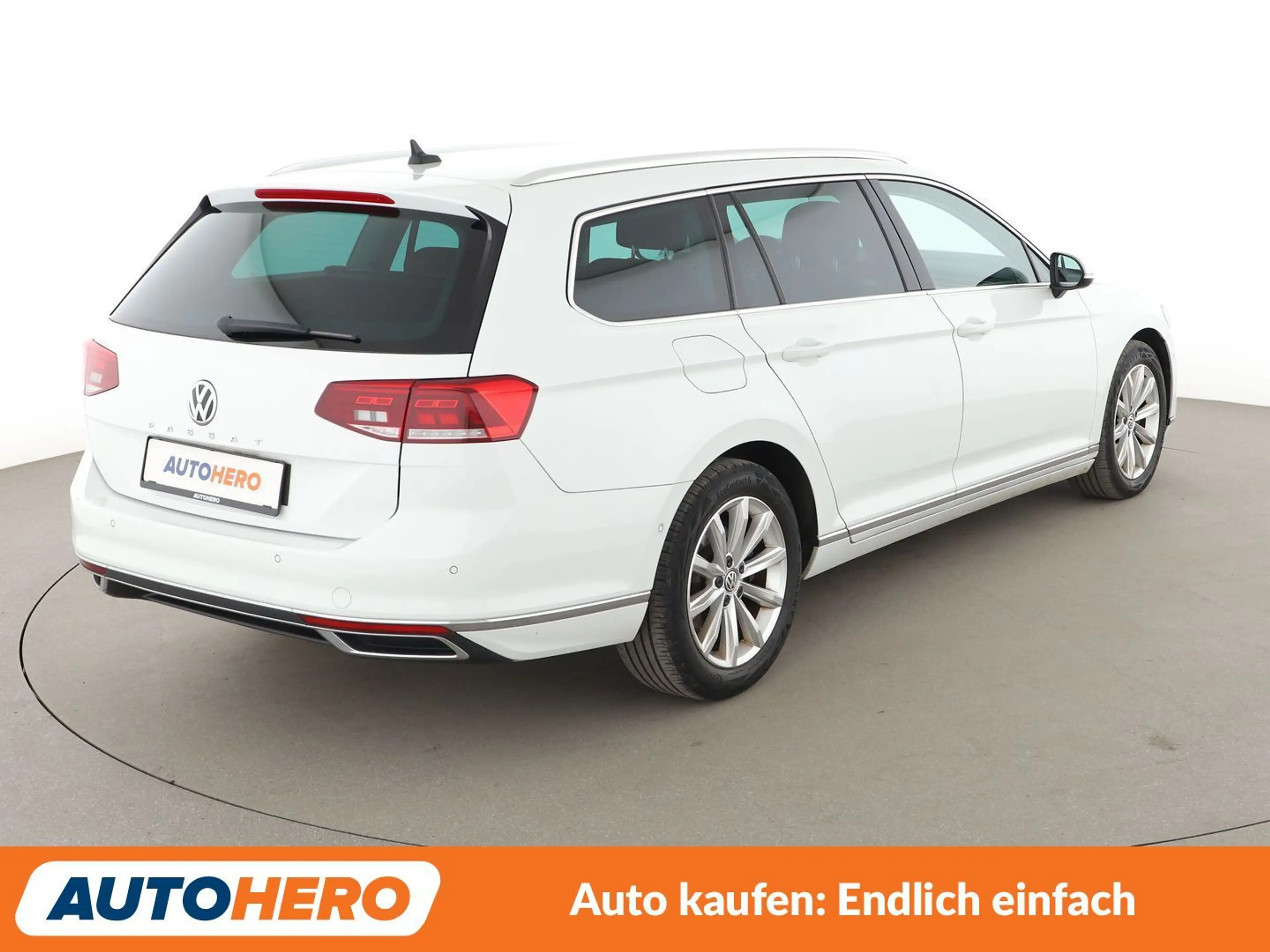 Volkswagen Passat 2.0 TDI Elegance Aut.*NAVI*MATRIX*ACC*PDC*SHZ*ALU* — photo 6