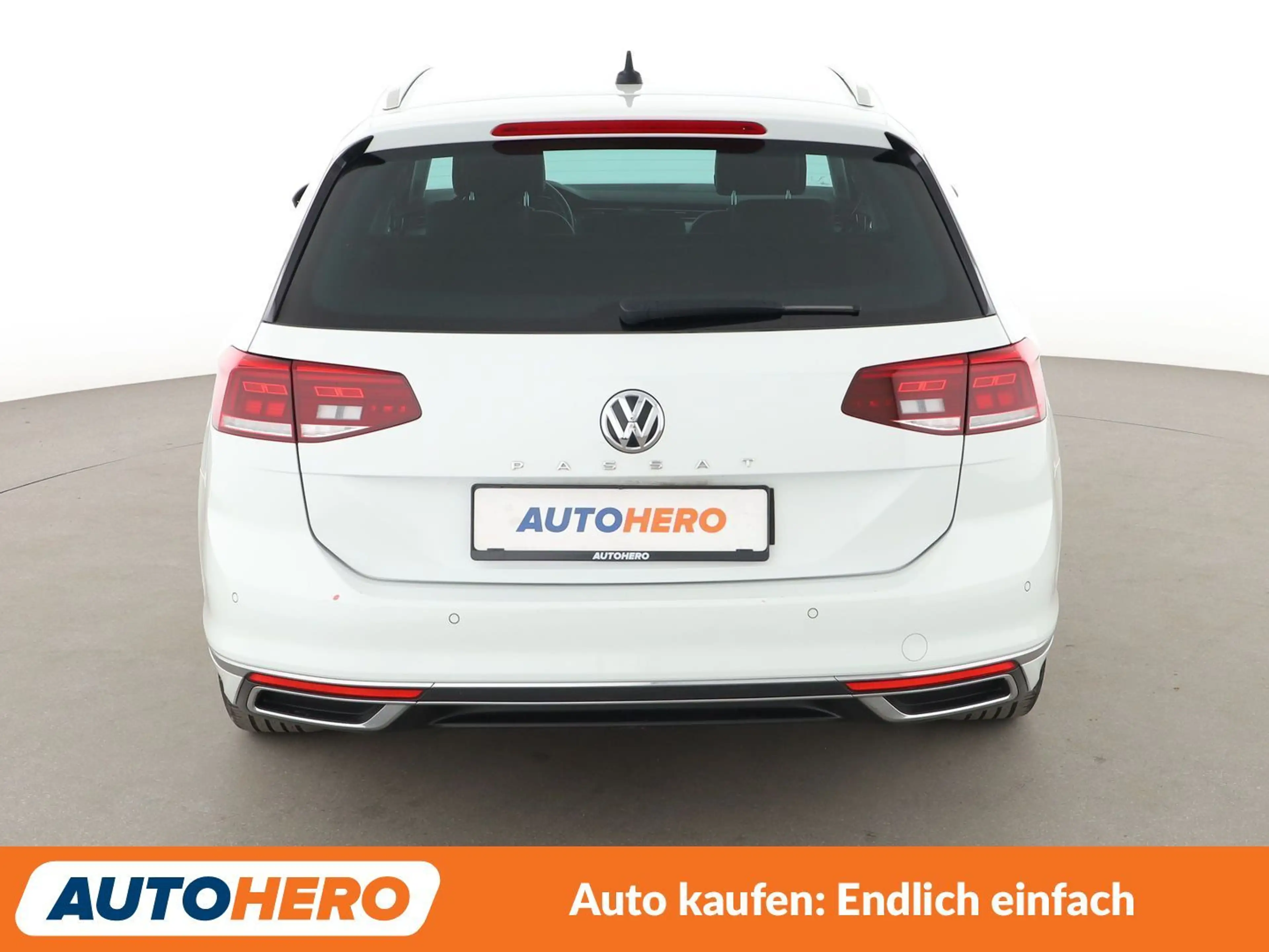 Volkswagen Passat 2.0 TDI Elegance Aut.*NAVI*MATRIX*ACC*PDC*SHZ*ALU* — photo 5