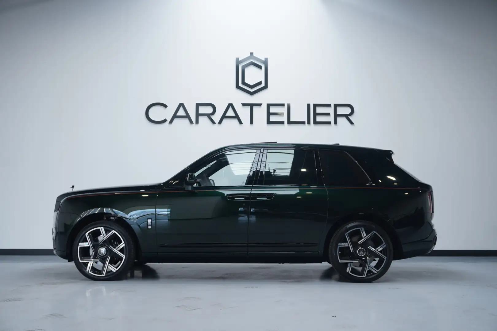 Rolls-Royce Cullinan 6.75 V12 / Black Badge / Serie ll / Facelift Groen - 2