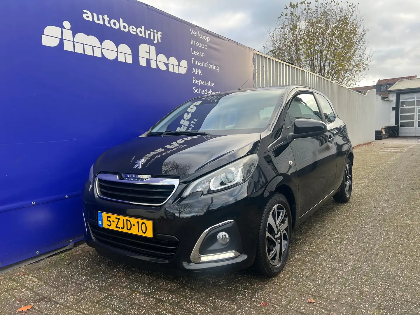 Peugeot 108 1.2 VTi Allure Noir - 1