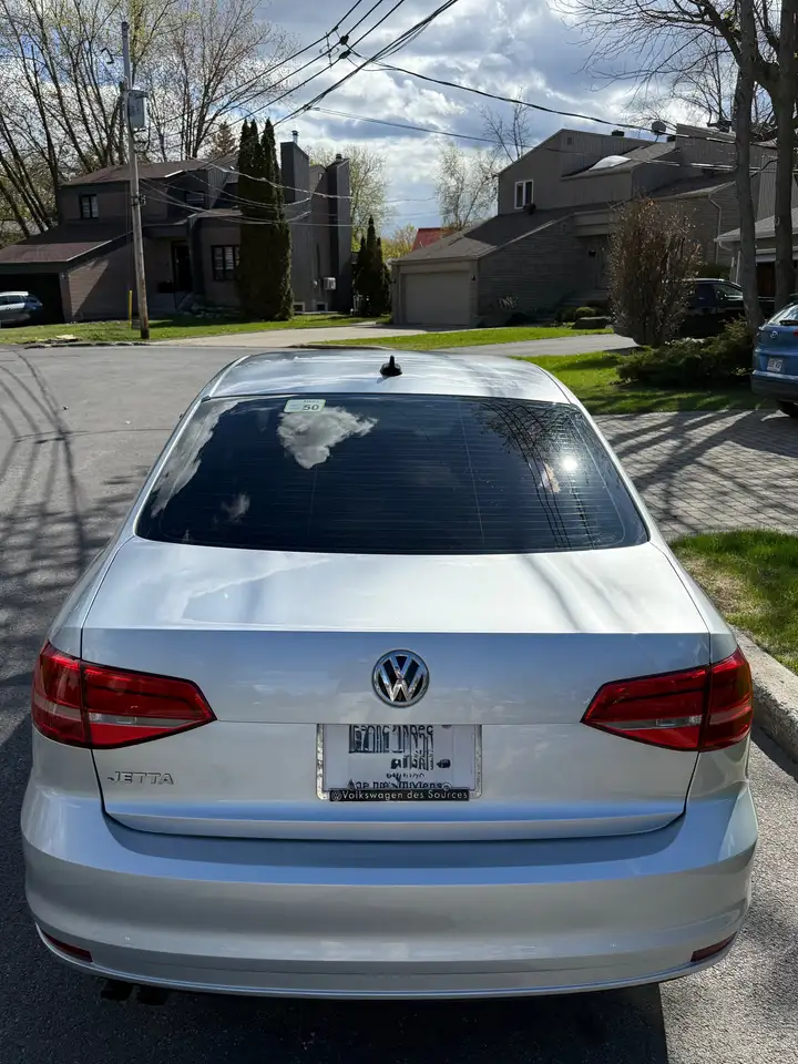 Volkswagen Jetta снимка Volkswagen Jetta