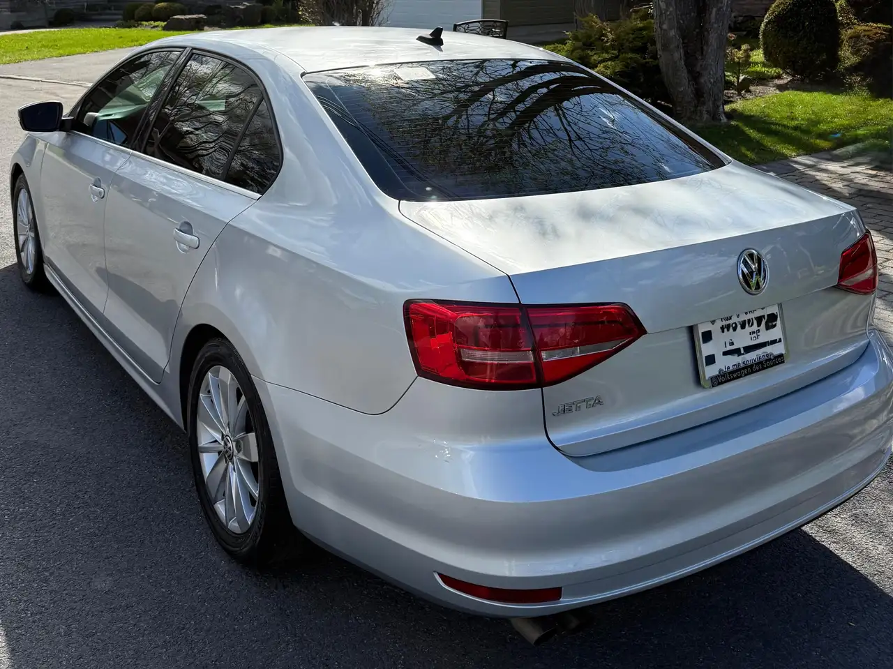 Volkswagen Jetta снимка Volkswagen Jetta