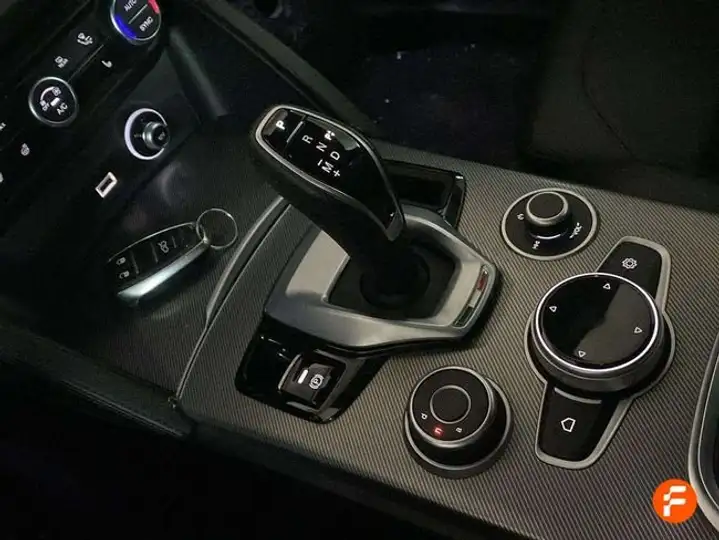 Alfa Romeo Stelvio 2022, foto 20