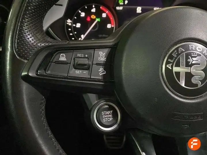 Alfa Romeo Stelvio 2022, foto 12