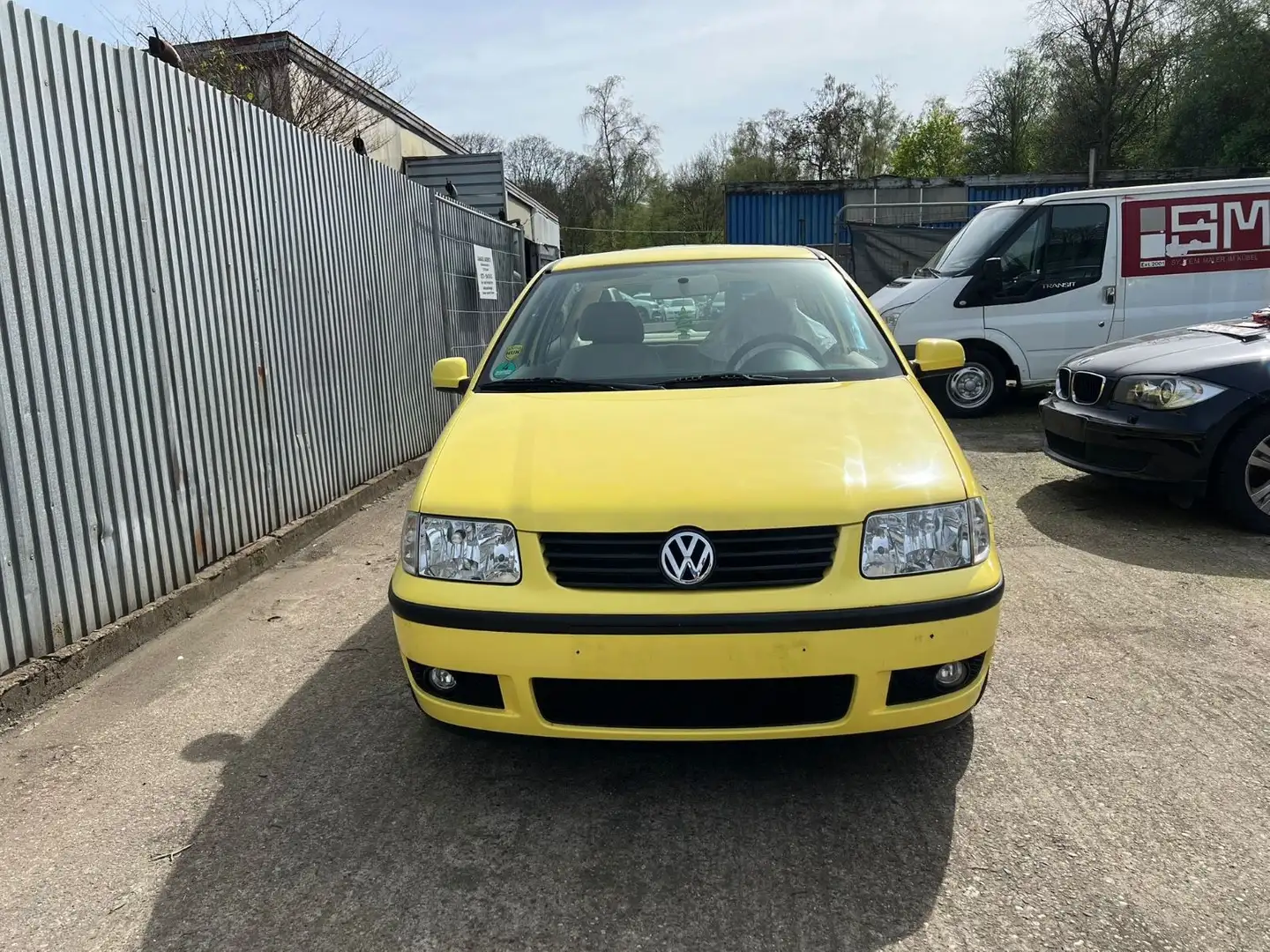Volkswagen Polo 1.4 TÜV NEU 1.HAND SCHIEBEDACH Yellow - 2