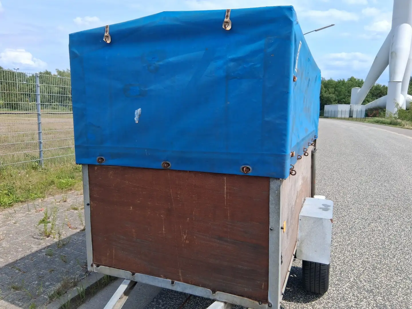 Trailer-Anhänger Offener Kasten mit Spriegel und Plane - 2