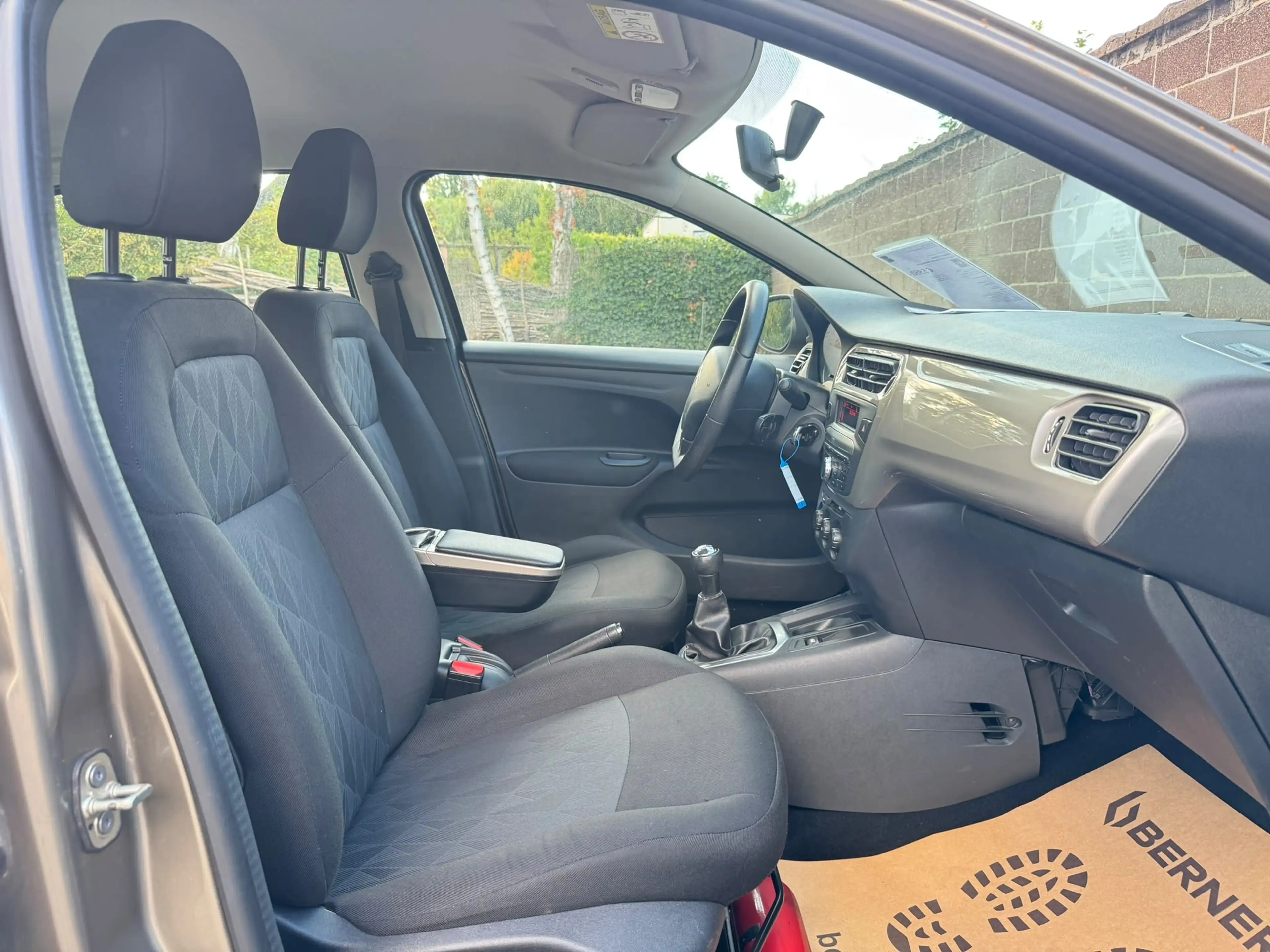 Citroen C-Elysée C-Elysee 1.2 PureTech Seduction  98000 km  garantie — photo 10