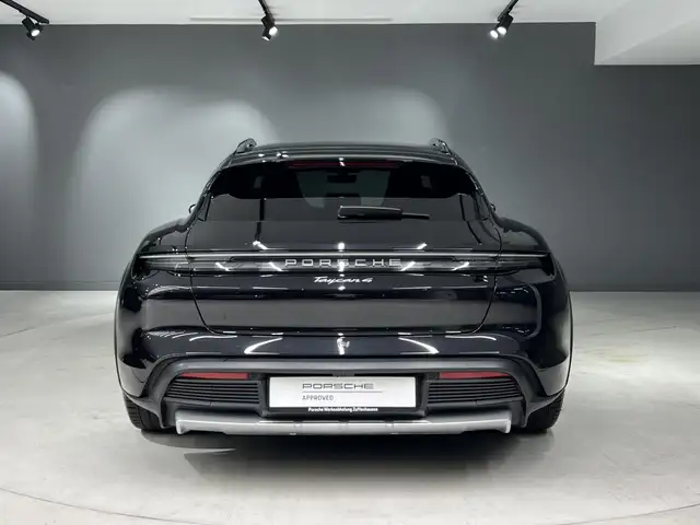 Porsche Taycan view 4