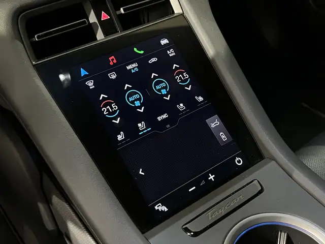Porsche Taycan view 26