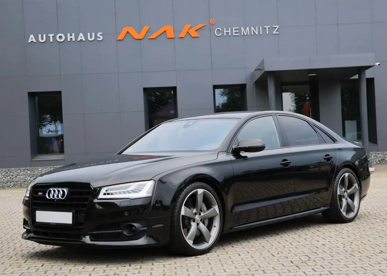 Audi S8