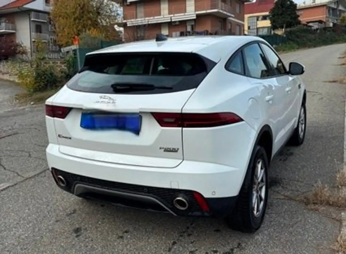 Jaguar E-Pace E-Pace 2.0 i4 Chequered Flag awd 200cv auto Bianco - 2