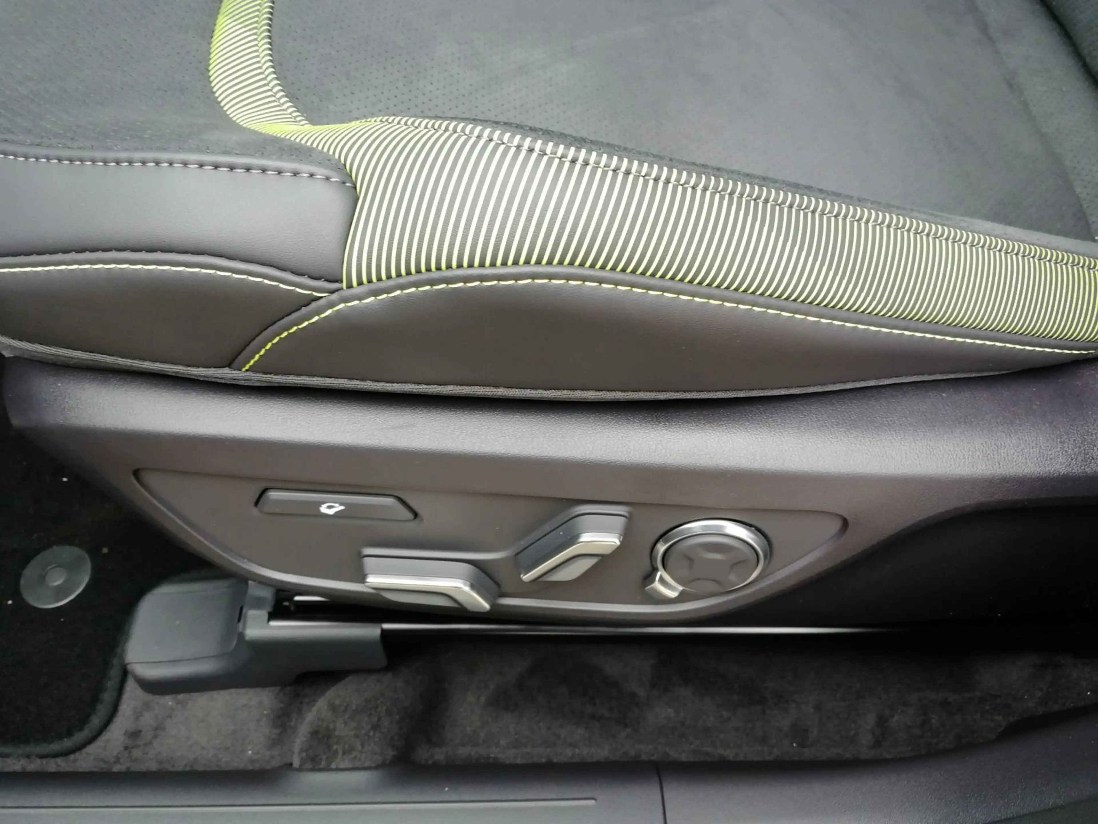 Kia EV5 GT AWD STD 306PS WÄRME HdUp LEDER 360 MASSAG — photo 10