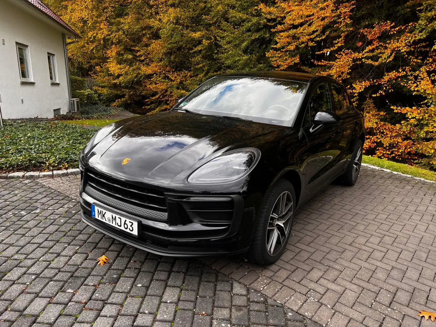 Porsche Macan 2022 Macan "Facelift" Approved 03/26 Schwarz - 1