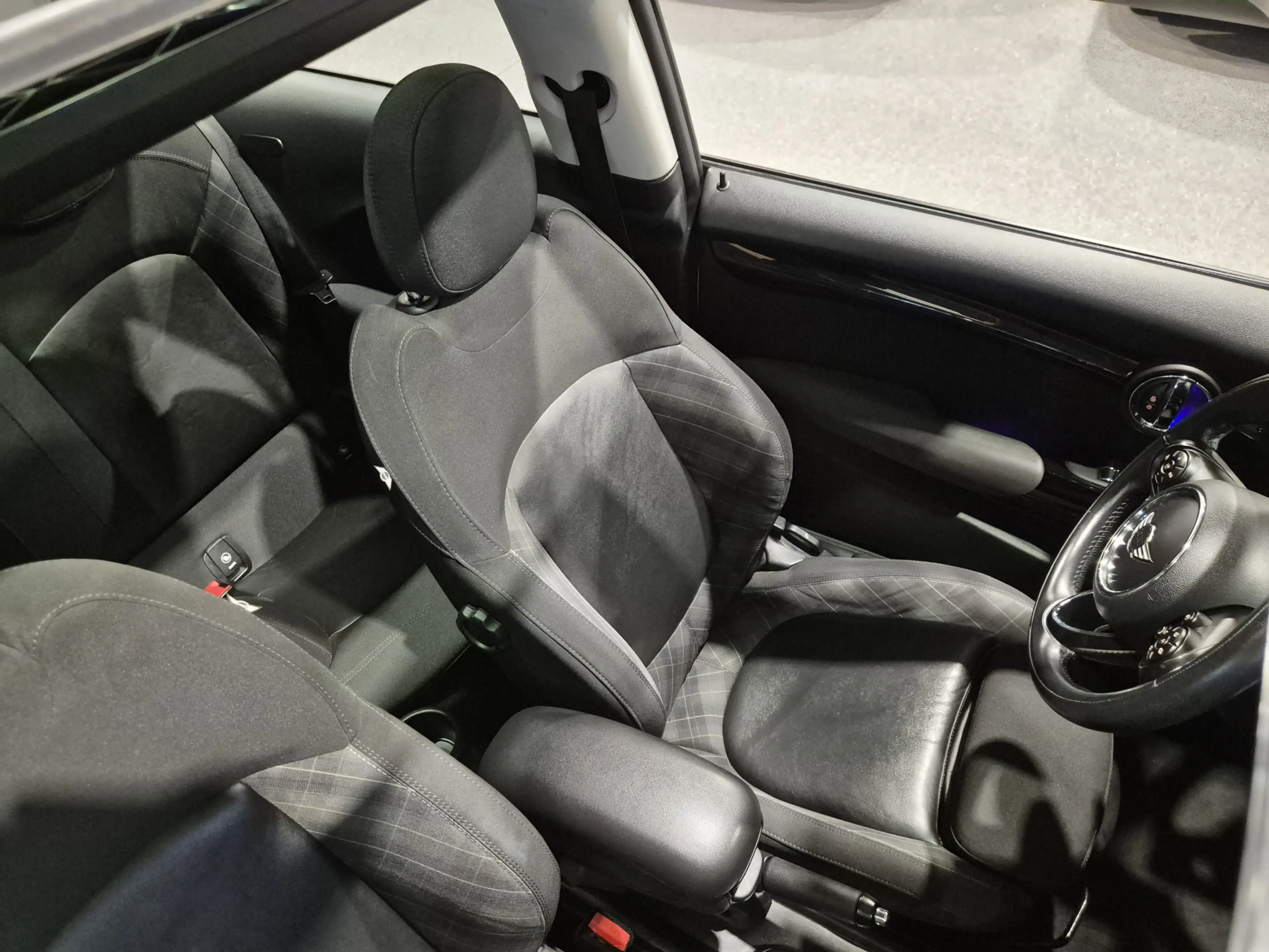 MINI Cooper S 3-Deurs 2.0 Panorama | LED | Navigatie | Cruise | — photo 21