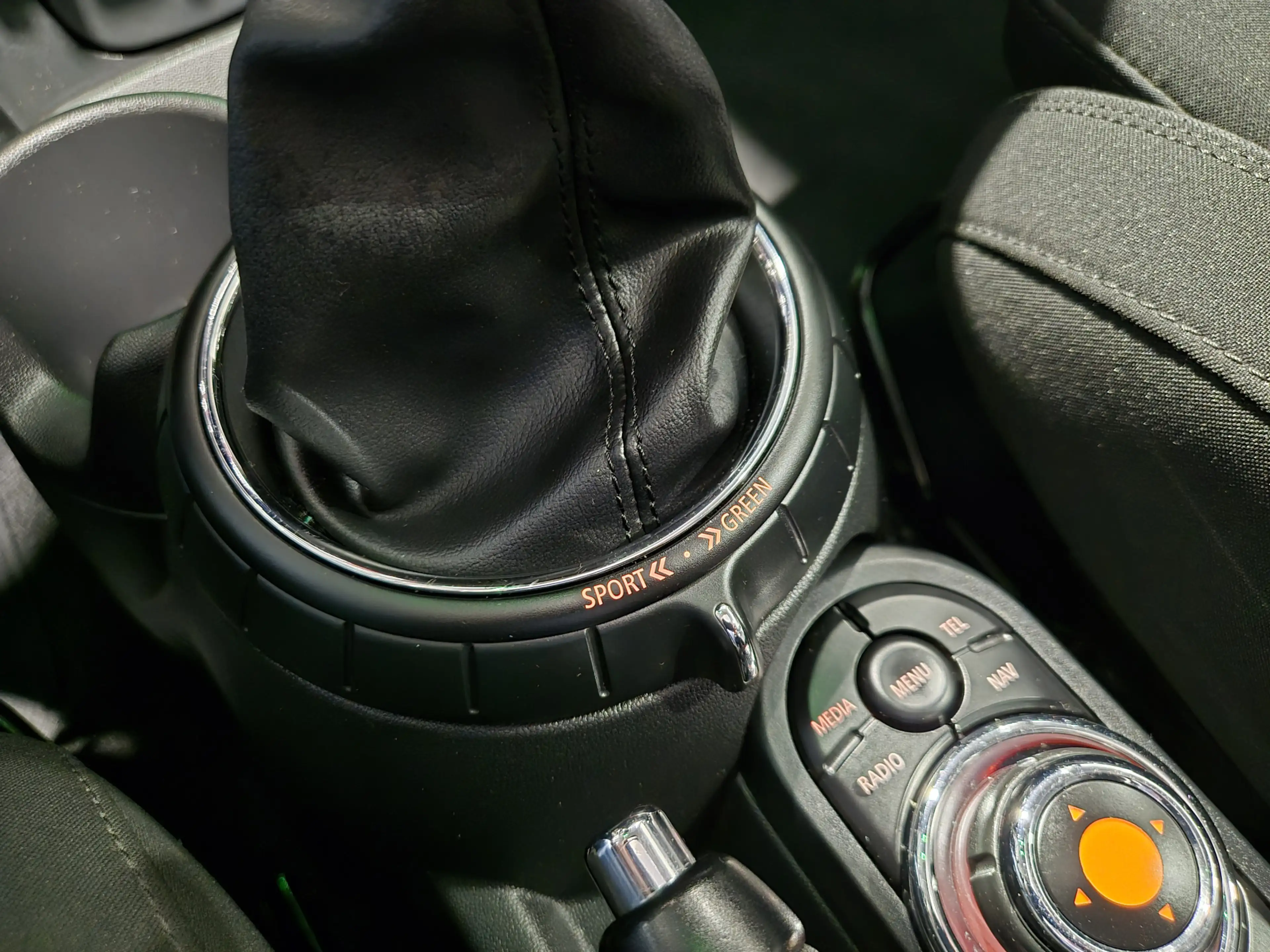 MINI Cooper S 3-Deurs 2.0 Panorama | LED | Navigatie | Cruise | — photo 31