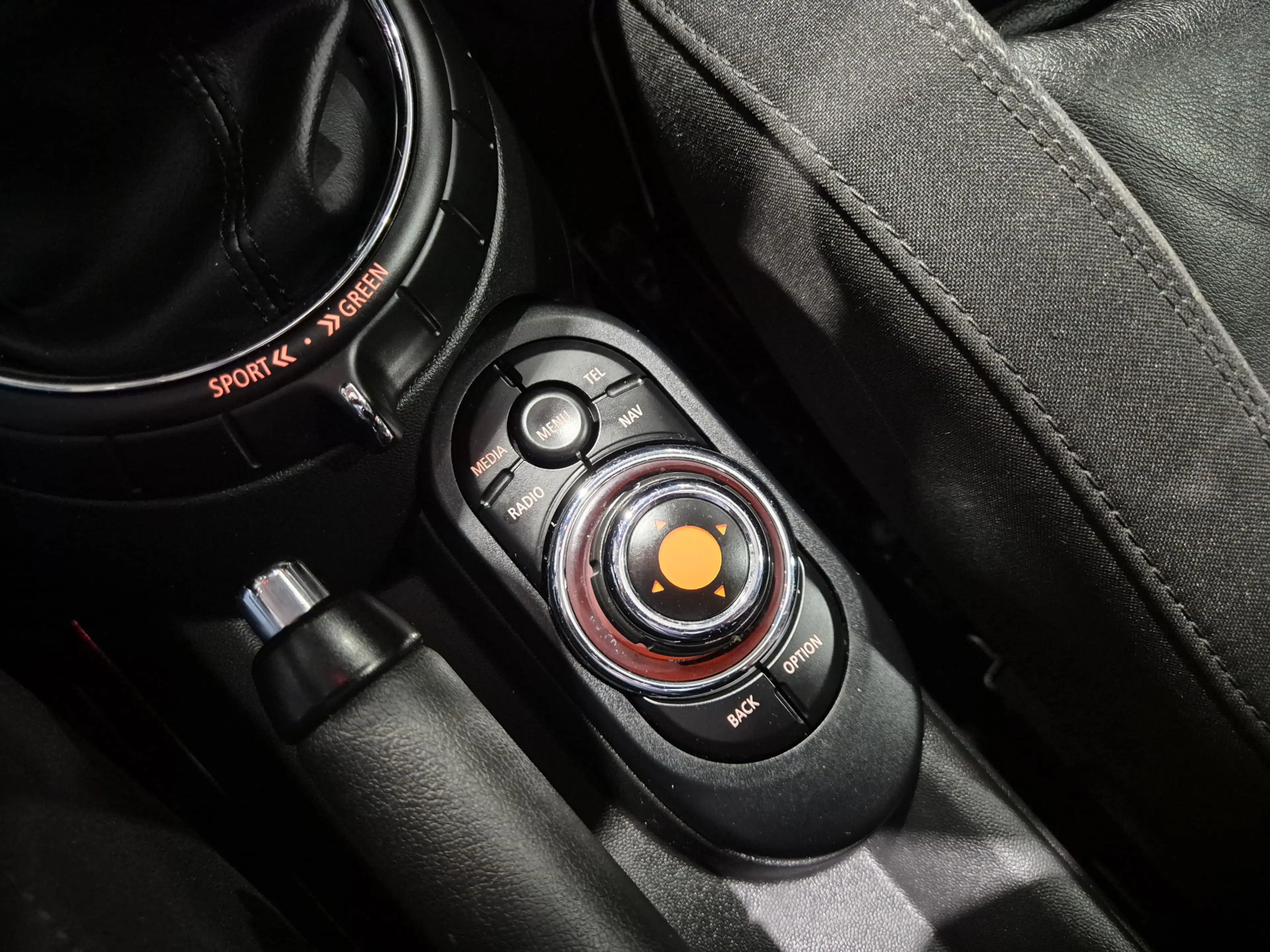 MINI Cooper S 3-Deurs 2.0 Panorama | LED | Navigatie | Cruise | — photo 32