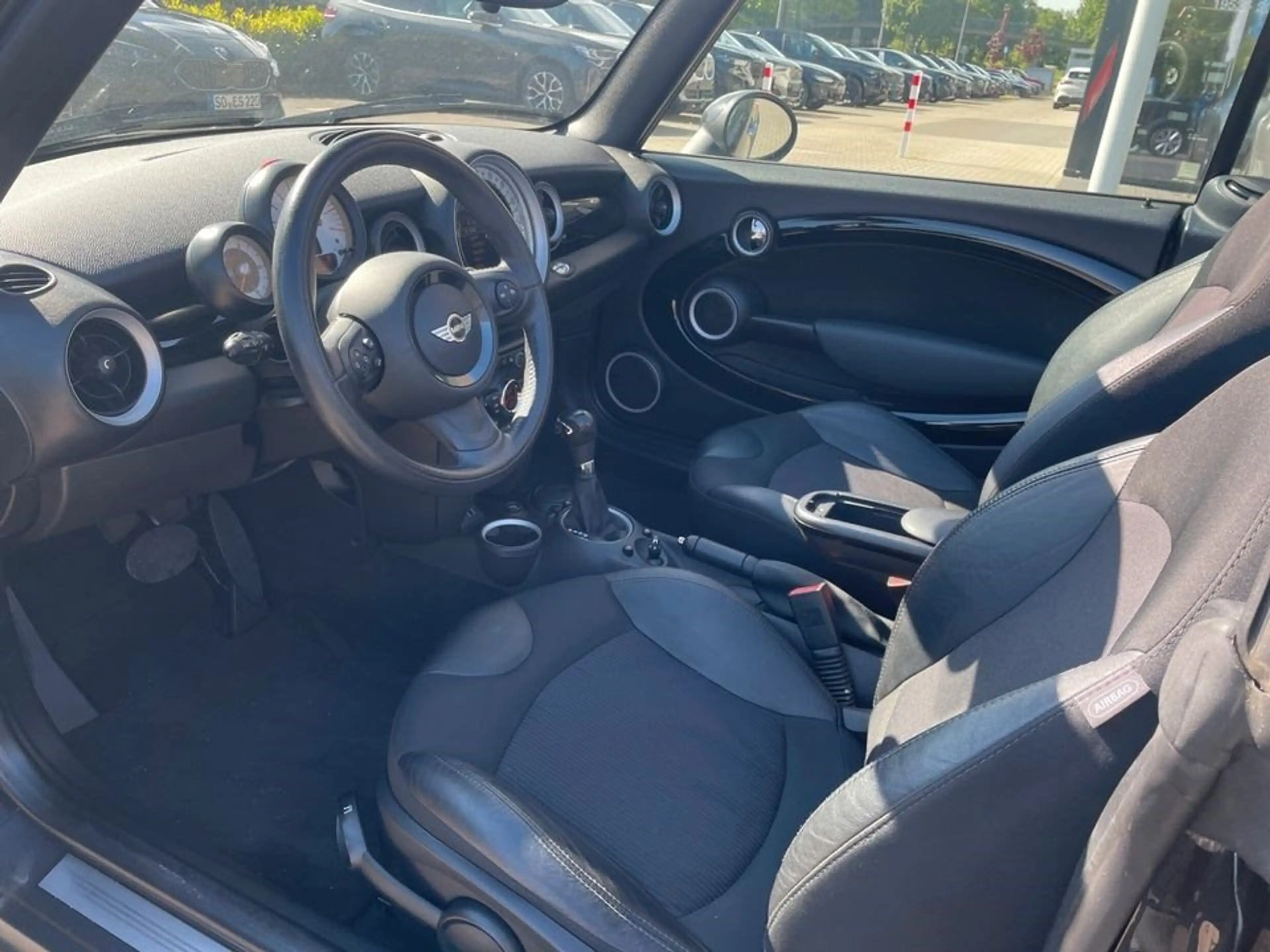 MINI Cooper Cabrio Cooper Cabrio + TÜV bis 07.2028 — photo 11