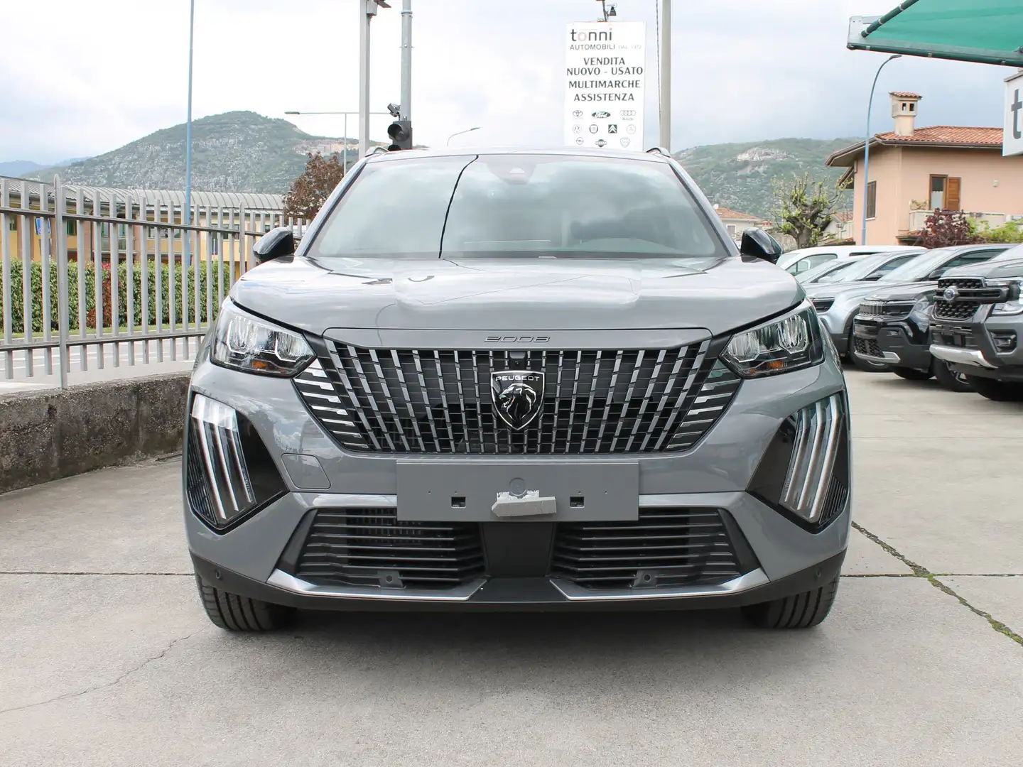 Peugeot 2008 1.2 PureTech 130cv S&S EAT8 Allure *Promo* Gris - 2