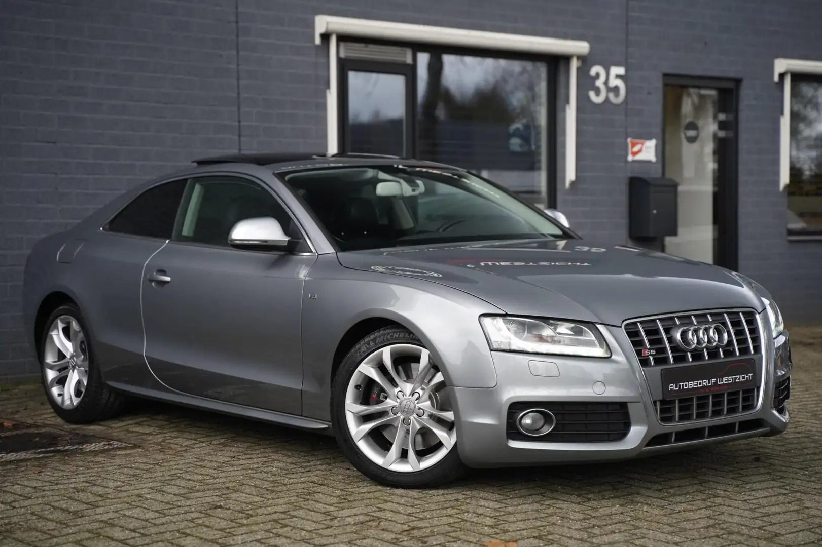 Audi A5 Coupé 4.2 FSI S5 quattro V8 354pk Automaat, Panora Grau - 2