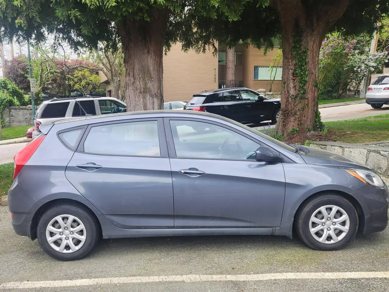 2013 Hyundai ACCENT