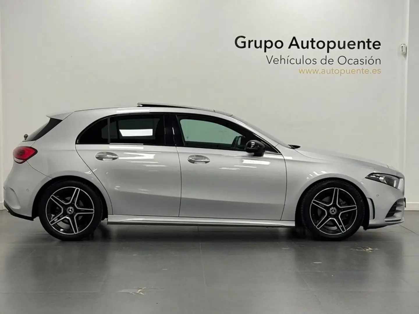 Mercedes-Benz A 45 AMG Plateado - 2