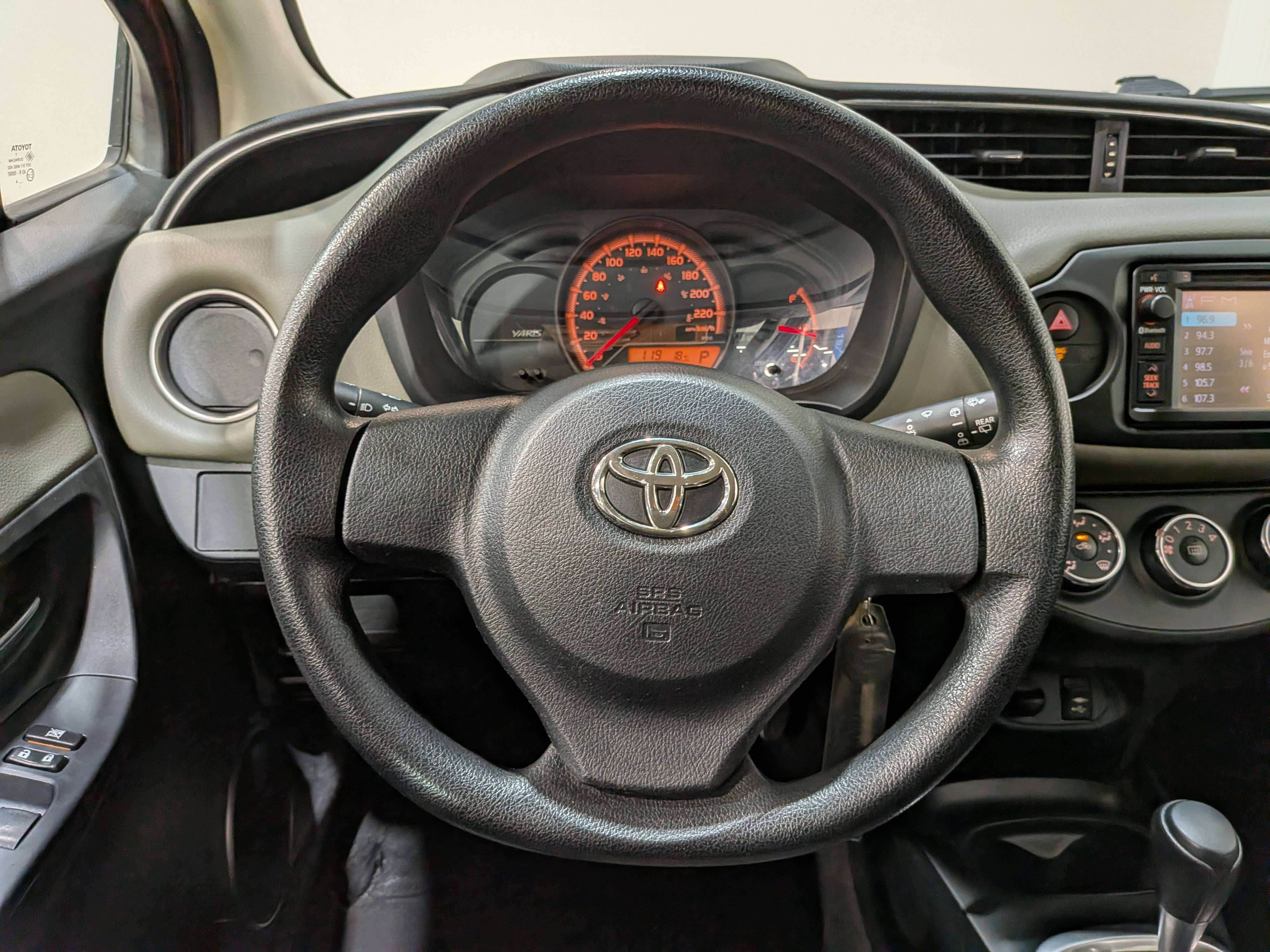Toyota Yaris 2015
