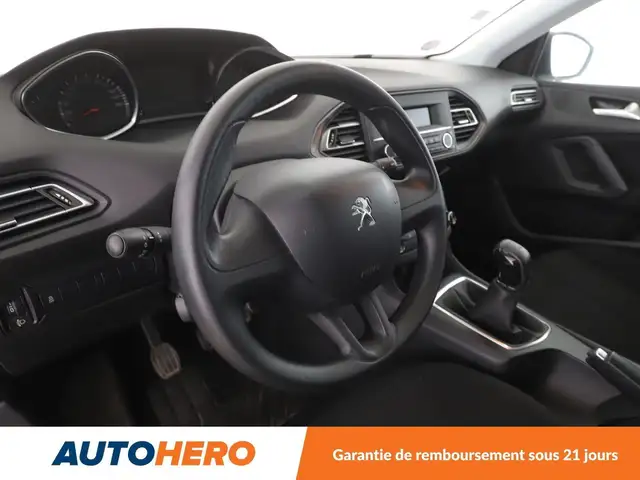 Peugeot 308 view 11