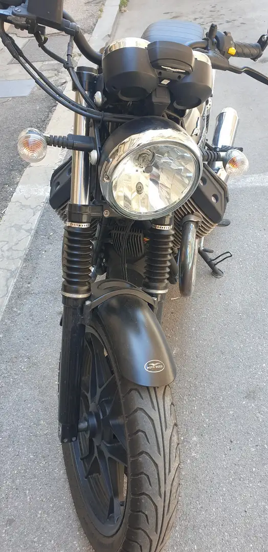 Moto Guzzi V 7 Stone II Nero - 1