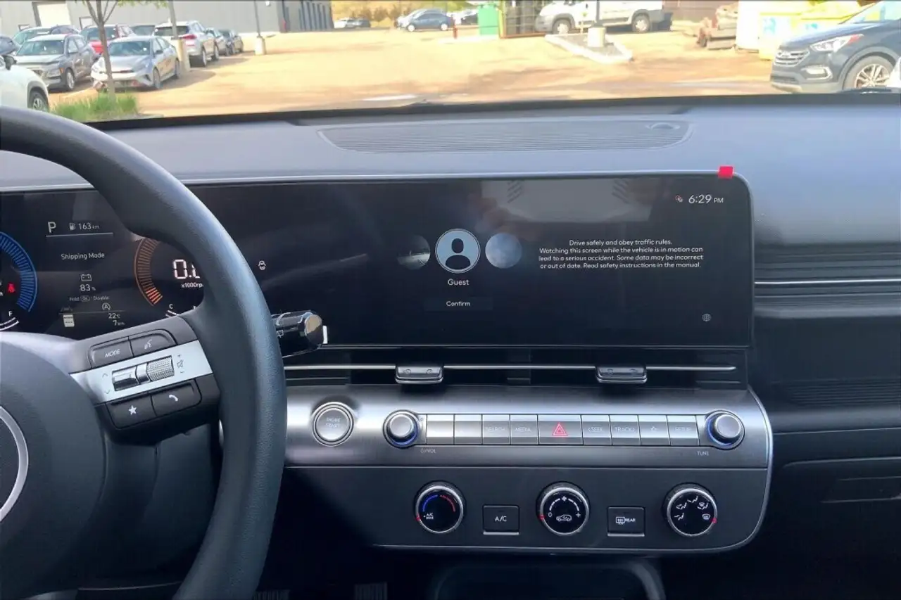 Hyundai KONA снимка Hyundai KONA
