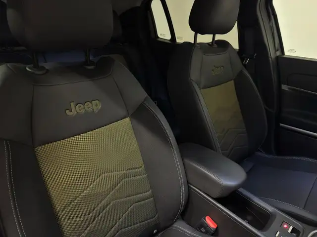 Jeep Avenger view 12