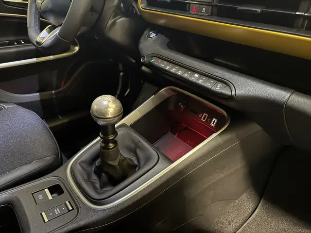 Jeep Avenger view 19