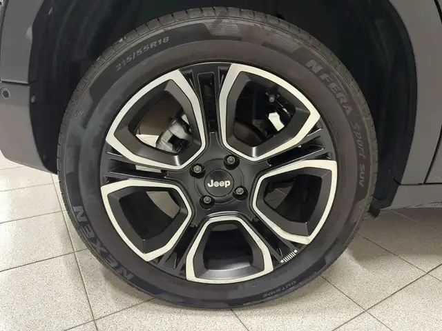 Jeep Avenger view 9