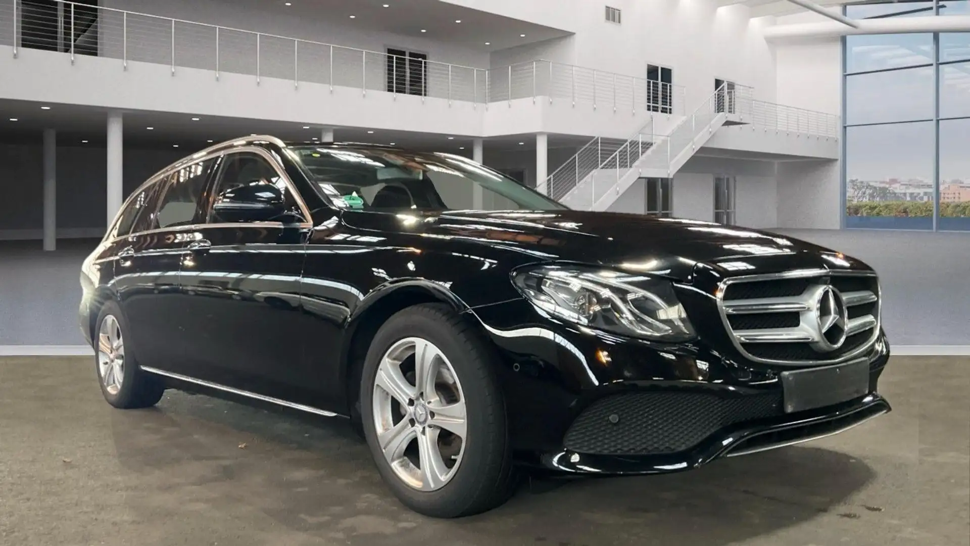 Mercedes-Benz E 220 d T 9-G tronic Avantgarde AHK COMAND 360 K Nero - 2