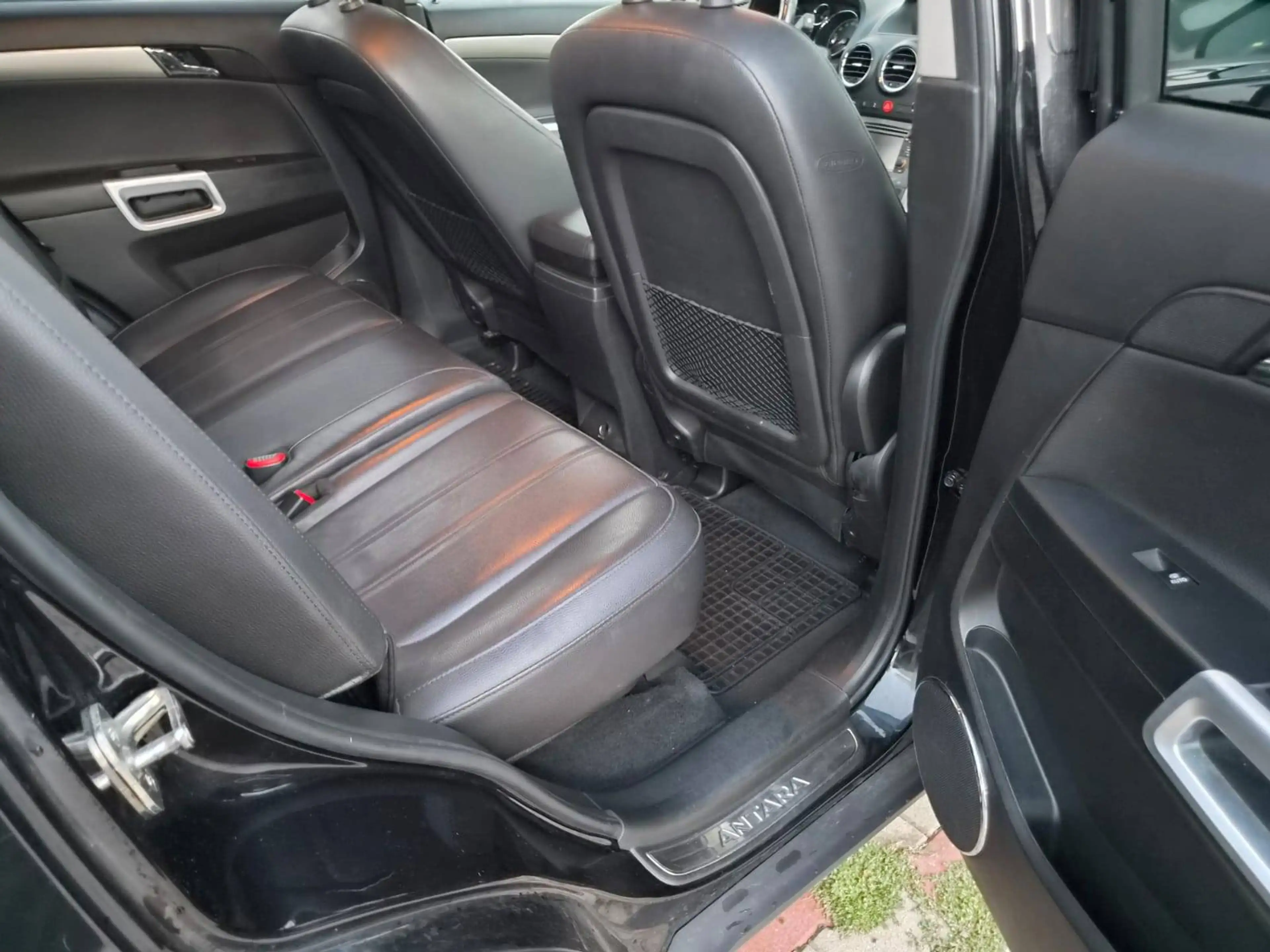 Opel Antara Cosmo 4x4 — photo 15