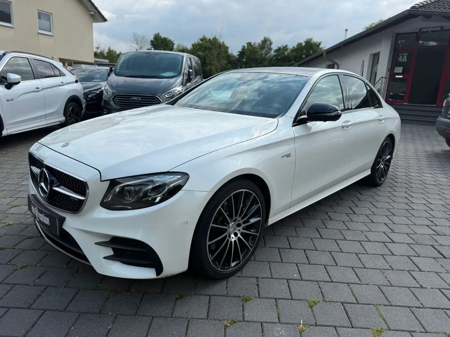 Mercedes-Benz E 43 AMG PANO AMBIENTE Weiß - 2