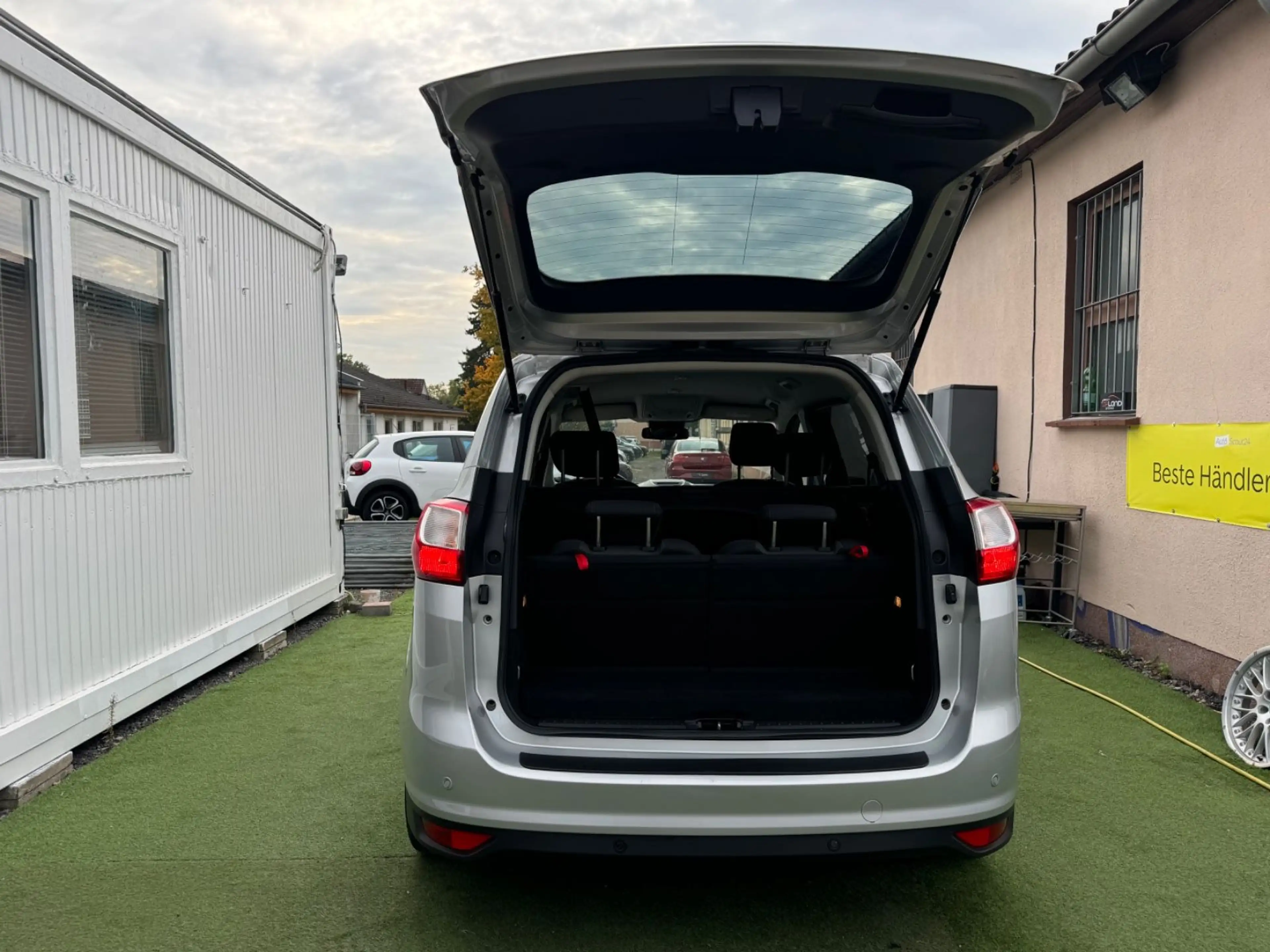 Ford Grand C-Max Grand C-MAX Titanium -7Sitze-99tkm! — photo 7