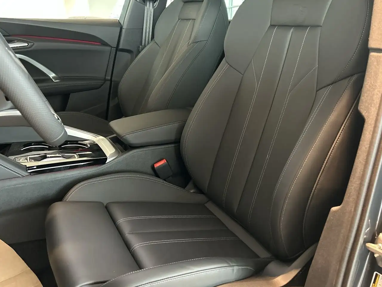 Audi Q5 снимка Audi Q5