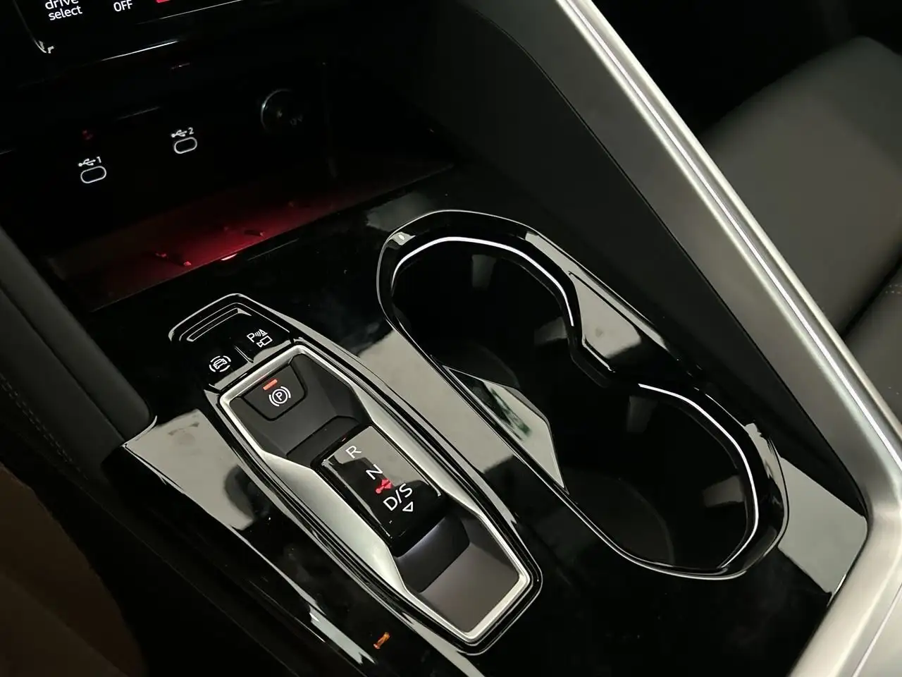 Audi Q5 снимка Audi Q5