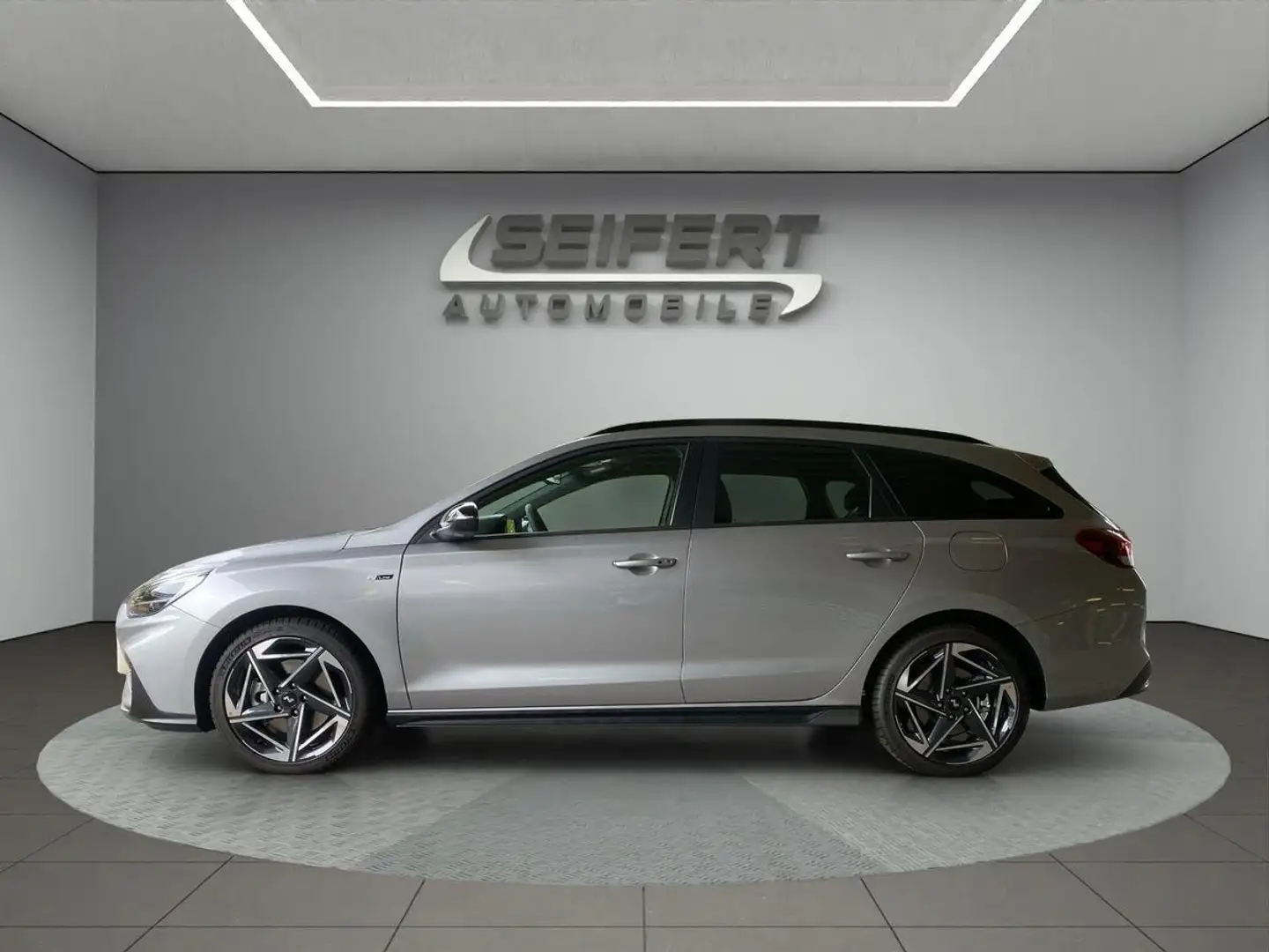 Hyundai i30 1.5 T-GDi Kombi I N-LINE I SITZPAKET I NAVI I SHZ Argent - 2