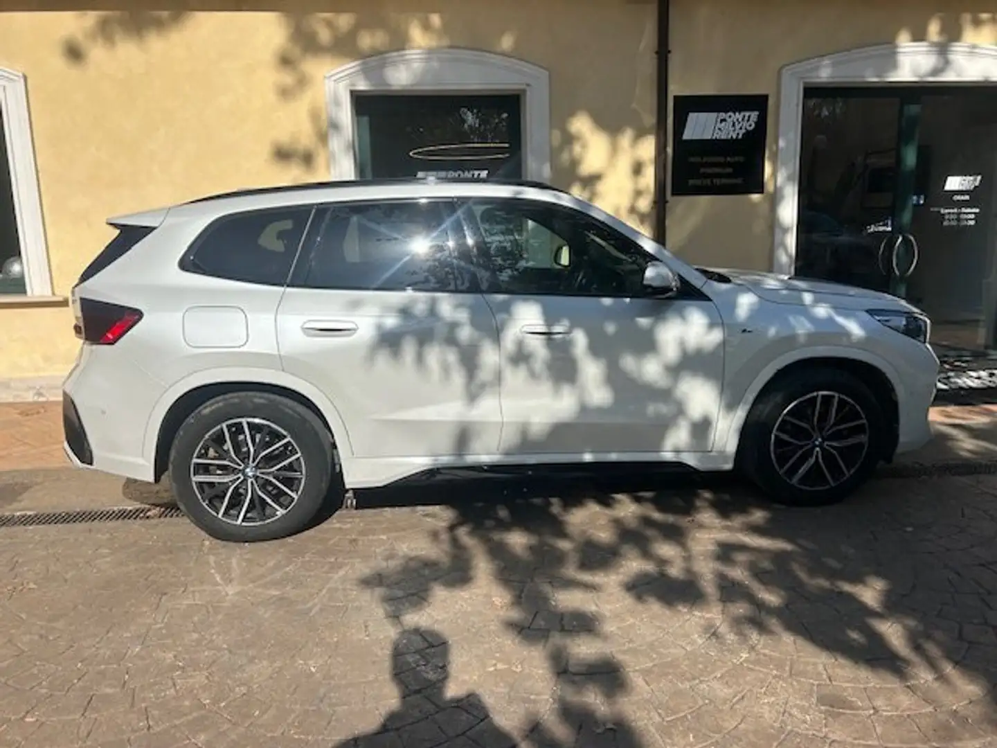 BMW X1 X1 SUBENTRO NOLEGGIO (no vendita) 18i MSport auto Bianco - 2