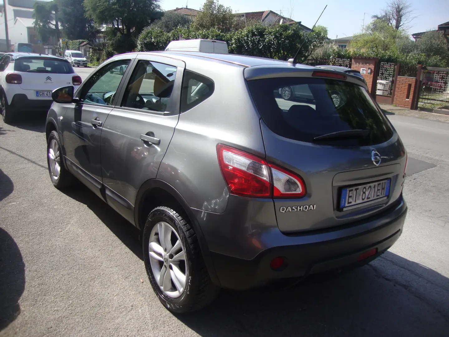 Nissan Qashqai 1.5 dci Acenta Grau - 2